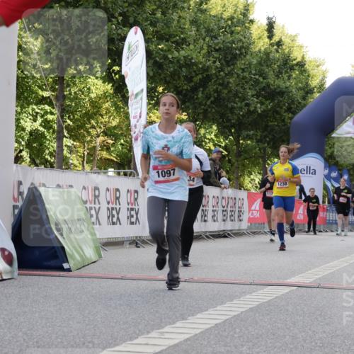06.09.2026 - CURREX Alsterlauf Yannick Fuchs http://msf.ph/oto/10230522 06.09.2026 11:54:54 Ziel 1097, 1134, 1140, 1145, 1238, 1247, 1272, 1275, 1276 meine-sportfotos.de
