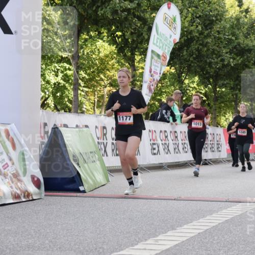 06.09.2026 - CURREX Alsterlauf Yannick Fuchs http://msf.ph/oto/10230538 06.09.2026 11:54:59 Ziel 1013, 1097, 1134, 1177, 1238, 1245 meine-sportfotos.de