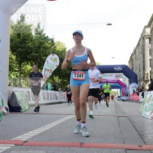 06.09.2026 - CURREX Alsterlauf Yannick Fuchs http://msf.ph/oto/10230566 06.09.2026 11:55:11 Ziel 1073, 1141, 1147, 1170, 1196, 1243, 1245, 1278, 1307, 1341, 8344 meine-sportfotos.de