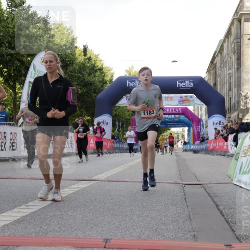 06.09.2026 - CURREX Alsterlauf Yannick Fuchs http://msf.ph/oto/10230590 06.09.2026 11:55:18 Ziel 1071, 1073, 1087, 1141, 1183, 1243, 1273, 1278, 1338, 8344 meine-sportfotos.de