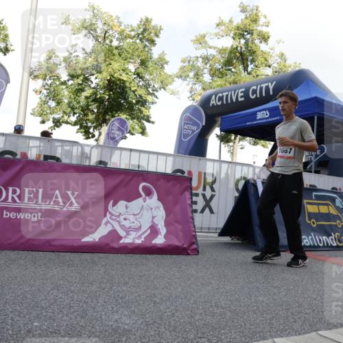 06.09.2026 - CURREX Alsterlauf Yannick Fuchs http://msf.ph/oto/10230605 06.09.2026 11:55:21 Ziel 1071, 1087, 1141, 1183, 1233, 1243, 1273, 1337, 1338, 8344 meine-sportfotos.de