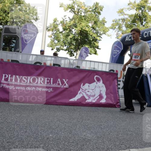 06.09.2026 - CURREX Alsterlauf Yannick Fuchs http://msf.ph/oto/10230607 06.09.2026 11:55:22 Ziel 1071, 1087, 1141, 1183, 1233, 1243, 1273, 1337, 1338 meine-sportfotos.de