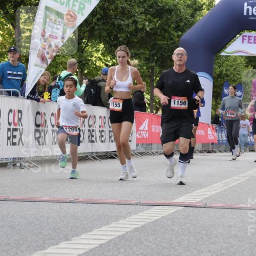 06.09.2026 - CURREX Alsterlauf Yannick Fuchs http://msf.ph/oto/10230623 06.09.2026 11:55:33 Ziel 1030, 1033, 1155, 1156, 1265, 1337, 8136 meine-sportfotos.de