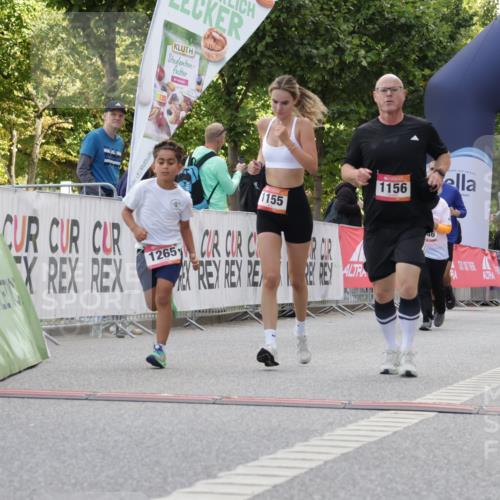 06.09.2026 - CURREX Alsterlauf Yannick Fuchs http://msf.ph/oto/10230626 06.09.2026 11:55:34 Ziel 1030, 1033, 1155, 1156, 1265, 8136 meine-sportfotos.de