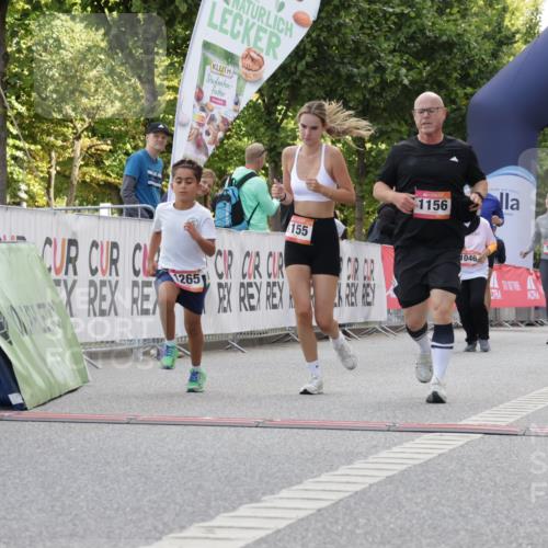06.09.2026 - CURREX Alsterlauf Yannick Fuchs http://msf.ph/oto/10230627 06.09.2026 11:55:34 Ziel 1030, 1033, 1155, 1156, 1265, 8136 meine-sportfotos.de