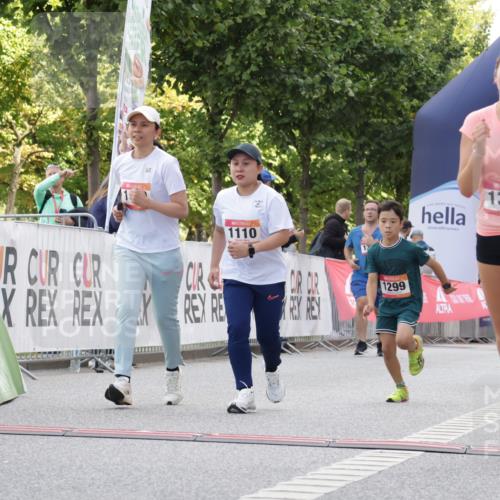 06.09.2026 - CURREX Alsterlauf Yannick Fuchs http://msf.ph/oto/10230687 06.09.2026 11:55:58 Ziel 1072, 1109, 1110, 1149, 1299, 1344, 8042, 8103, 8251, 8346 meine-sportfotos.de