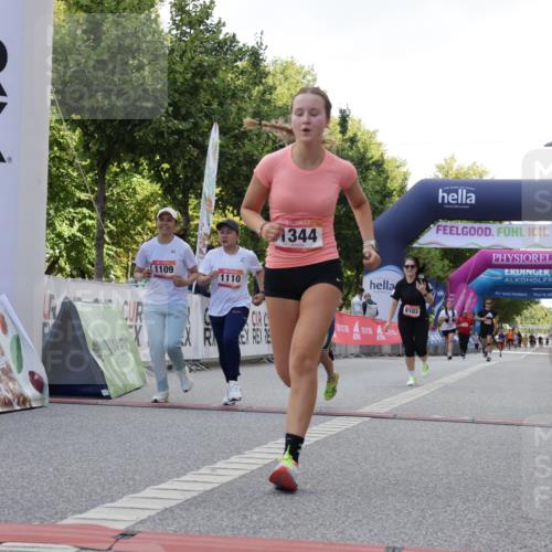 06.09.2026 - CURREX Alsterlauf Yannick Fuchs http://msf.ph/oto/10230689 06.09.2026 11:55:59 Ziel 1072, 1109, 1110, 1149, 1299, 1344, 8042, 8103, 8251, 8346 meine-sportfotos.de