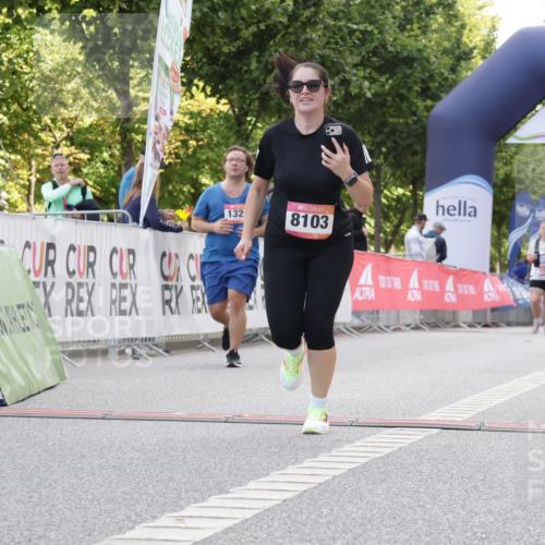 06.09.2026 - CURREX Alsterlauf Yannick Fuchs http://msf.ph/oto/10230698 06.09.2026 11:56:02 Ziel 1072, 1109, 1110, 1299, 1320, 1344, 8042, 8103, 8251, 8346 meine-sportfotos.de