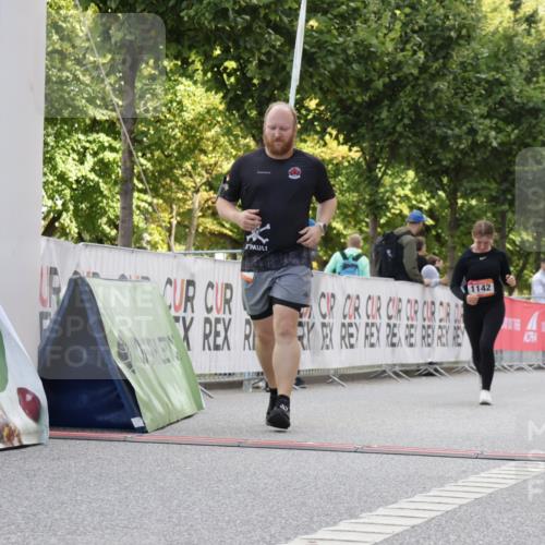 06.09.2026 - CURREX Alsterlauf Yannick Fuchs http://msf.ph/oto/10230749 06.09.2026 11:56:20 Ziel 1032, 1142, 1162, 1214, 8267 meine-sportfotos.de