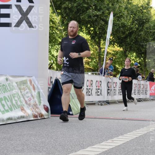 06.09.2026 - CURREX Alsterlauf Yannick Fuchs http://msf.ph/oto/10230752 06.09.2026 11:56:21 Ziel 1032, 1103, 1142, 1162, 1214, 8267 meine-sportfotos.de