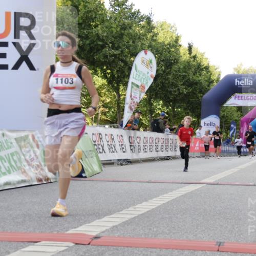 06.09.2026 - CURREX Alsterlauf Yannick Fuchs http://msf.ph/oto/10230767 06.09.2026 11:56:27 Ziel 1032, 1103, 1142, 1211, 8267 meine-sportfotos.de