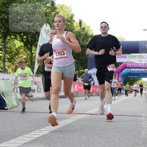 06.09.2026 - CURREX Alsterlauf Yannick Fuchs http://msf.ph/oto/10230815 06.09.2026 11:56:50 Ziel 1056, 1102, 1148, 1300, 1303, 1336, 6390, 8098 meine-sportfotos.de