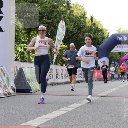 06.09.2026 - CURREX Alsterlauf Yannick Fuchs http://msf.ph/oto/10230831 06.09.2026 11:56:54 Ziel 1056, 1102, 1148, 1171, 1248, 1257, 1300, 1303, 1336, 6390, 8098, 8325 meine-sportfotos.de
