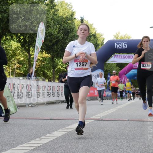 06.09.2026 - CURREX Alsterlauf Yannick Fuchs http://msf.ph/oto/10230848 06.09.2026 11:56:58 Ziel 1055, 1148, 1171, 1248, 1257, 1282, 1292, 8098, 8325, 8326 meine-sportfotos.de