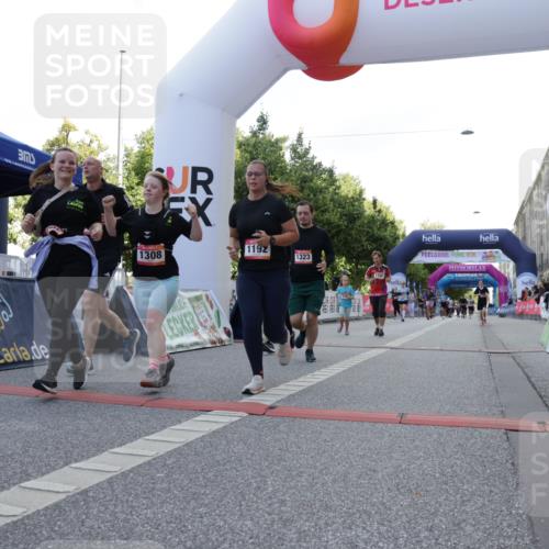 06.09.2026 - CURREX Alsterlauf Yannick Fuchs http://msf.ph/oto/10230867 06.09.2026 11:54:17 Ziel 1063, 1166, 1167, 1192, 1209, 1308, 1322, 1323, 8018 meine-sportfotos.de