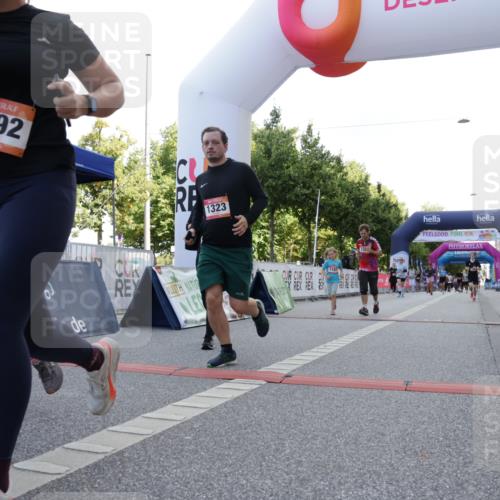 06.09.2026 - CURREX Alsterlauf Yannick Fuchs http://msf.ph/oto/10230873 06.09.2026 11:54:18 Ziel 1078, 1166, 1167, 1192, 1209, 1308, 1322, 1323, 8018 meine-sportfotos.de
