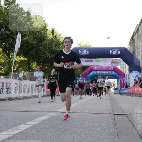 06.09.2026 - CURREX Alsterlauf Yannick Fuchs http://msf.ph/oto/10230883 06.09.2026 11:54:23 Ziel 1078, 1086, 1104, 1151, 1166, 1167, 1192, 1322, 1323, 1332, 1339, 8018, 8239, 8240 meine-sportfotos.de