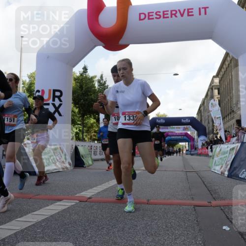 06.09.2026 - CURREX Alsterlauf Yannick Fuchs http://msf.ph/oto/10230906 06.09.2026 11:54:28 Ziel 1078, 1086, 1104, 1151, 1191, 1328, 1332, 1339, 8185, 8239, 8240 meine-sportfotos.de