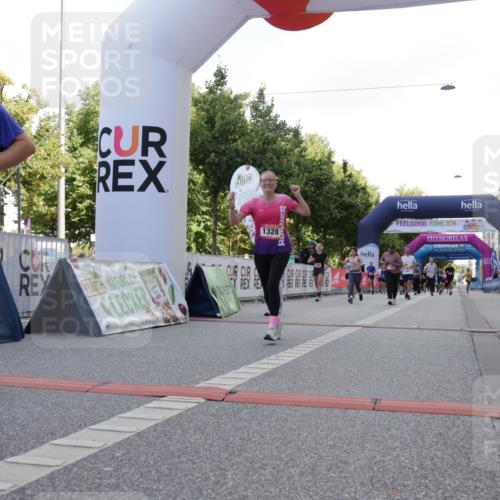 06.09.2026 - CURREX Alsterlauf Yannick Fuchs http://msf.ph/oto/10230932 06.09.2026 11:54:33 Ziel 1086, 1104, 1122, 1151, 1168, 1191, 1325, 1328, 1332, 1339, 8185, 8239, 8240 meine-sportfotos.de