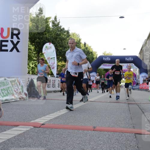 06.09.2026 - CURREX Alsterlauf Yannick Fuchs http://msf.ph/oto/10230967 06.09.2026 11:54:41 Ziel 1012, 1017, 1019, 1031, 1060, 1101, 1122, 1168, 1185, 1222, 1231, 1251, 1260, 1270, 1280, 1289, 1290, 1325, 1331 meine-sportfotos.de