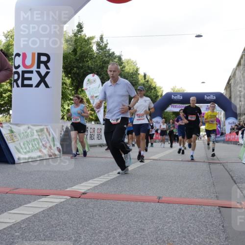 06.09.2026 - CURREX Alsterlauf Yannick Fuchs http://msf.ph/oto/10230968 06.09.2026 11:54:41 Ziel 1012, 1017, 1019, 1031, 1060, 1101, 1122, 1168, 1185, 1222, 1231, 1251, 1260, 1270, 1280, 1289, 1290, 1325, 1331 meine-sportfotos.de
