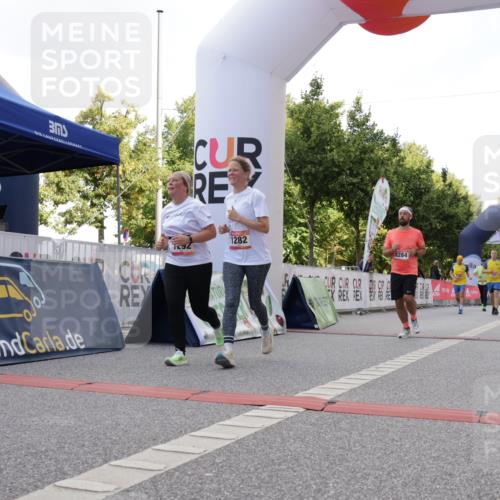 06.09.2026 - CURREX Alsterlauf Yannick Fuchs http://msf.ph/oto/10230993 06.09.2026 11:57:05 Ziel 1055, 1228, 1229, 1248, 1257, 1282, 1292, 8284, 8325, 8326 meine-sportfotos.de