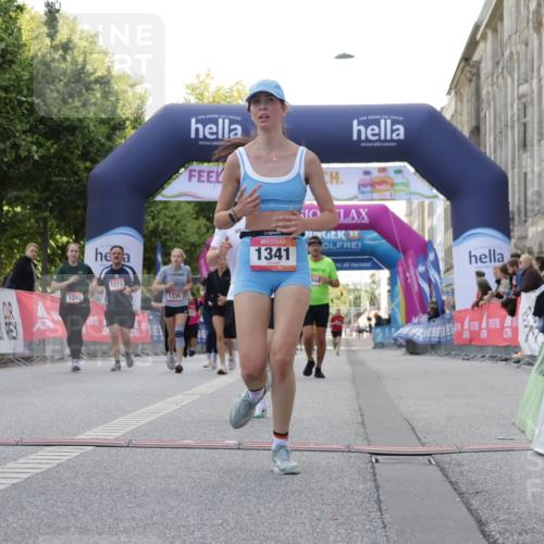 06.09.2026 - CURREX Alsterlauf Yannick Fuchs http://msf.ph/oto/10231060 06.09.2026 11:55:10 Ziel 1073, 1141, 1147, 1170, 1196, 1245, 1278, 1307, 1341, 8344 meine-sportfotos.de