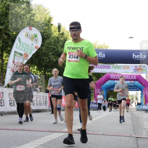06.09.2026 - CURREX Alsterlauf Yannick Fuchs http://msf.ph/oto/10231084 06.09.2026 11:55:15 Ziel 1073, 1087, 1141, 1147, 1170, 1183, 1243, 1273, 1278, 1338, 1341, 8344 meine-sportfotos.de
