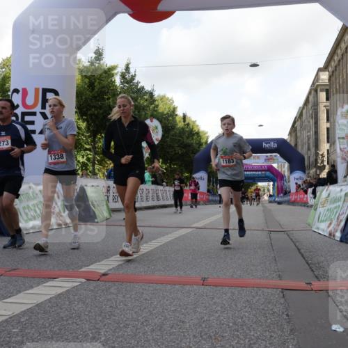 06.09.2026 - CURREX Alsterlauf Yannick Fuchs http://msf.ph/oto/10231102 06.09.2026 11:55:18 Ziel 1071, 1073, 1087, 1141, 1183, 1243, 1273, 1278, 1338, 8344 meine-sportfotos.de