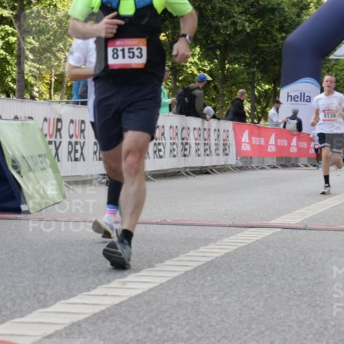 06.09.2026 - CURREX Alsterlauf Yannick Fuchs http://msf.ph/oto/10231124 06.09.2026 11:55:26 Ziel 1030, 1033, 1071, 1087, 1233, 1337, 8136 meine-sportfotos.de