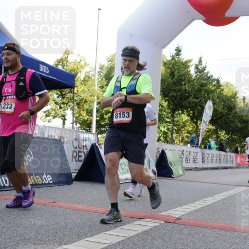 06.09.2026 - CURREX Alsterlauf Yannick Fuchs http://msf.ph/oto/10231127 06.09.2026 11:55:28 Ziel 1030, 1033, 1071, 1233, 1337, 8136 meine-sportfotos.de
