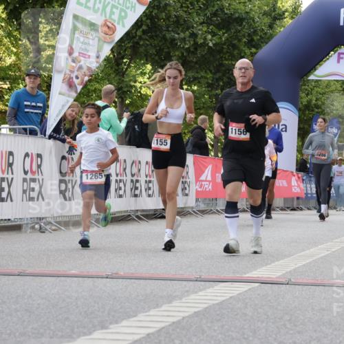 06.09.2026 - CURREX Alsterlauf Yannick Fuchs http://msf.ph/oto/10231137 06.09.2026 11:55:33 Ziel 1030, 1033, 1155, 1156, 1265, 1337, 8136 meine-sportfotos.de