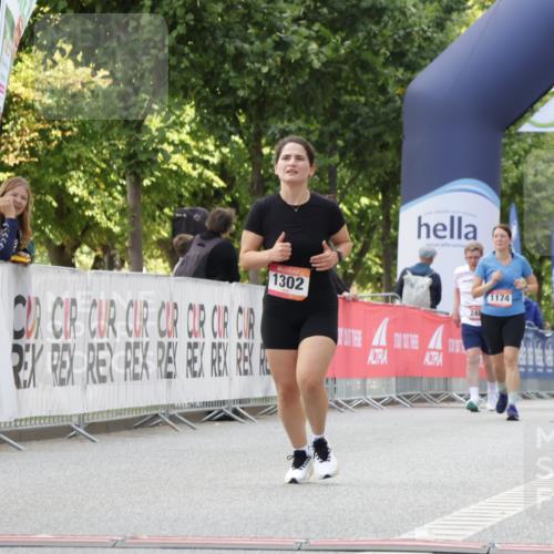06.09.2026 - CURREX Alsterlauf Yannick Fuchs http://msf.ph/oto/10231145 06.09.2026 11:57:25 Ziel 1129, 1154, 1302 meine-sportfotos.de