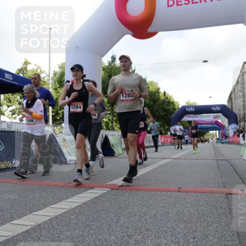 06.09.2026 - CURREX Alsterlauf Yannick Fuchs http://msf.ph/oto/10231166 06.09.2026 11:55:42 Ziel 1004, 1005, 1046, 1155, 1156, 1203, 1234, 1265, 1284, 1285, 1286, 1288, 1326 meine-sportfotos.de