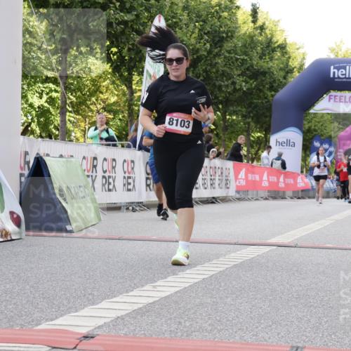 06.09.2026 - CURREX Alsterlauf Yannick Fuchs http://msf.ph/oto/10231232 06.09.2026 11:56:03 Ziel 1072, 1109, 1110, 1299, 1320, 1344, 8042, 8103 meine-sportfotos.de