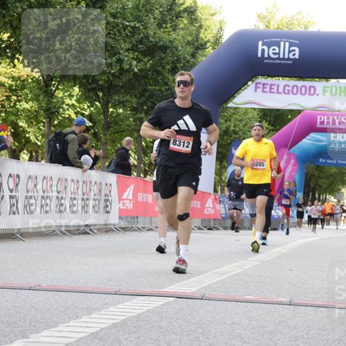 06.09.2026 - CURREX Alsterlauf Yannick Fuchs http://msf.ph/oto/10231244 06.09.2026 11:56:07 Ziel 1109, 1110, 1131, 1299, 1320, 8103, 8285, 8312 meine-sportfotos.de
