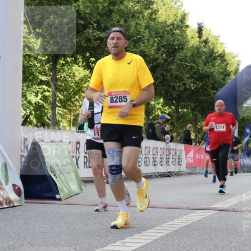 06.09.2026 - CURREX Alsterlauf Yannick Fuchs http://msf.ph/oto/10231261 06.09.2026 11:56:11 Ziel 1131, 1162, 1214, 1320, 8285, 8312 meine-sportfotos.de