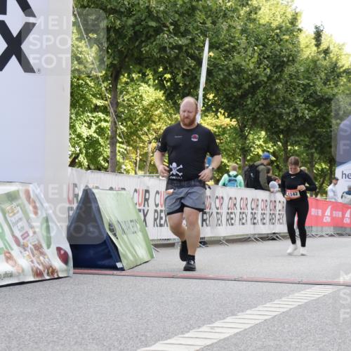 06.09.2026 - CURREX Alsterlauf Yannick Fuchs http://msf.ph/oto/10231288 06.09.2026 11:56:20 Ziel 1032, 1142, 1162, 1214, 8267 meine-sportfotos.de