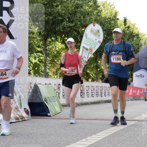06.09.2026 - CURREX Alsterlauf Yannick Fuchs http://msf.ph/oto/10231292 06.09.2026 11:57:37 Ziel 1174, 1187, 1188, 1193, 2484 meine-sportfotos.de