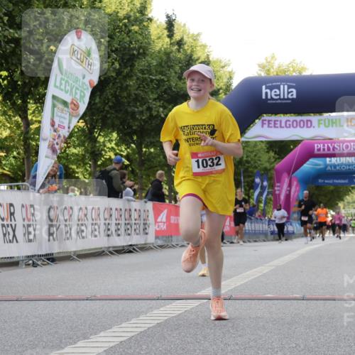 06.09.2026 - CURREX Alsterlauf Yannick Fuchs http://msf.ph/oto/10231299 06.09.2026 11:56:24 Ziel 1032, 1103, 1142, 1211, 8267 meine-sportfotos.de