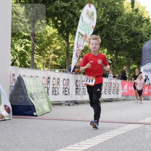 06.09.2026 - CURREX Alsterlauf Yannick Fuchs http://msf.ph/oto/10231314 06.09.2026 11:56:29 Ziel 1032, 1035, 1103, 1142, 1211 meine-sportfotos.de