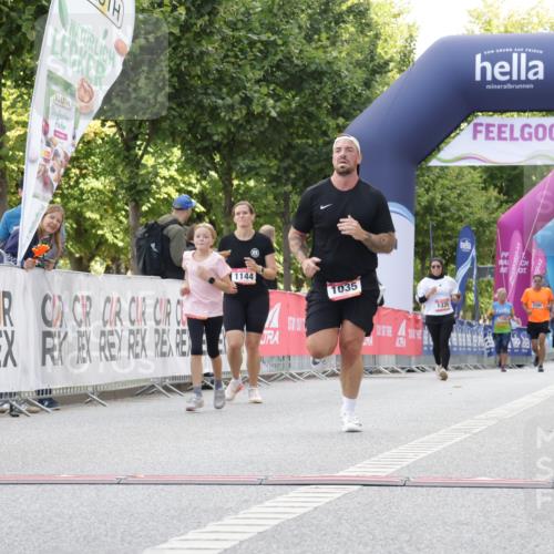 06.09.2026 - CURREX Alsterlauf Yannick Fuchs http://msf.ph/oto/10231322 06.09.2026 11:56:31 Ziel 1032, 1035, 1103, 1144, 1172, 1211 meine-sportfotos.de