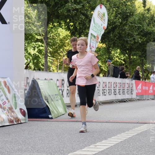 06.09.2026 - CURREX Alsterlauf Yannick Fuchs http://msf.ph/oto/10231333 06.09.2026 11:56:35 Ziel 1035, 1118, 1144, 1172, 1211 meine-sportfotos.de