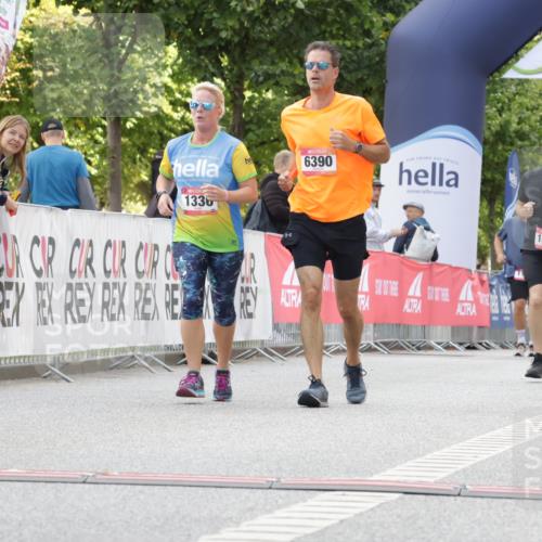 06.09.2026 - CURREX Alsterlauf Yannick Fuchs http://msf.ph/oto/10231353 06.09.2026 11:56:45 Ziel 1056, 1102, 1118, 1300, 1303, 1335, 1336, 6390 meine-sportfotos.de