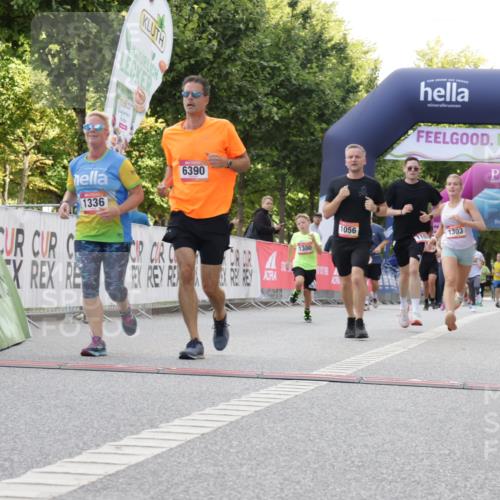 06.09.2026 - CURREX Alsterlauf Yannick Fuchs http://msf.ph/oto/10231356 06.09.2026 11:56:47 Ziel 1056, 1102, 1300, 1303, 1335, 1336, 6390 meine-sportfotos.de