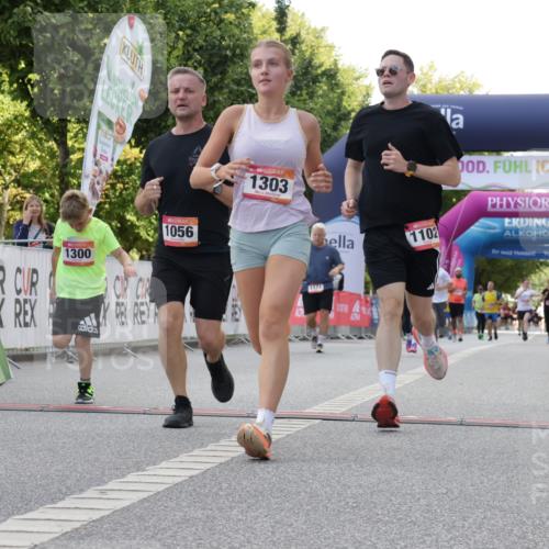 06.09.2026 - CURREX Alsterlauf Yannick Fuchs http://msf.ph/oto/10231364 06.09.2026 11:56:49 Ziel 1056, 1102, 1148, 1300, 1303, 1336, 6390, 8098 meine-sportfotos.de