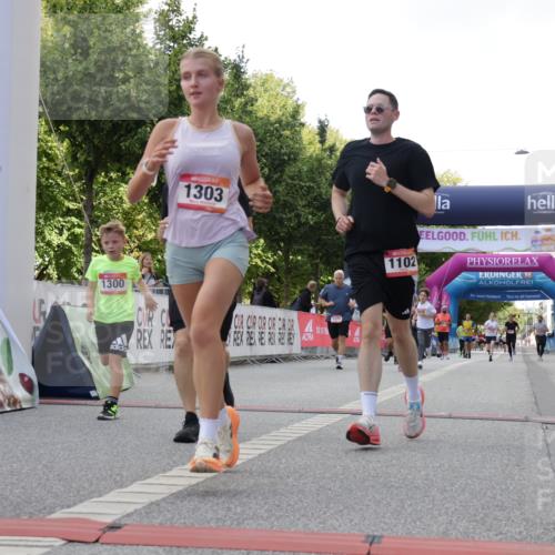 06.09.2026 - CURREX Alsterlauf Yannick Fuchs http://msf.ph/oto/10231369 06.09.2026 11:56:50 Ziel 1056, 1102, 1148, 1300, 1303, 1336, 6390, 8098 meine-sportfotos.de