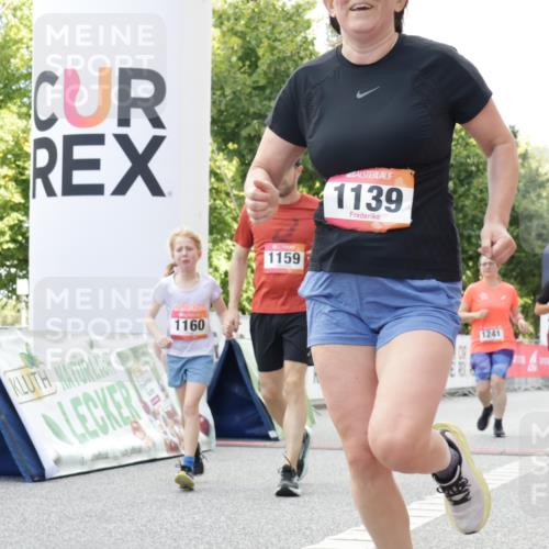 06.09.2026 - CURREX Alsterlauf Yannick Fuchs http://msf.ph/oto/10231441 06.09.2026 11:57:52 Ziel 1036, 1075, 1084, 1139, 1159, 1160, 1241, 1246, 8090 meine-sportfotos.de