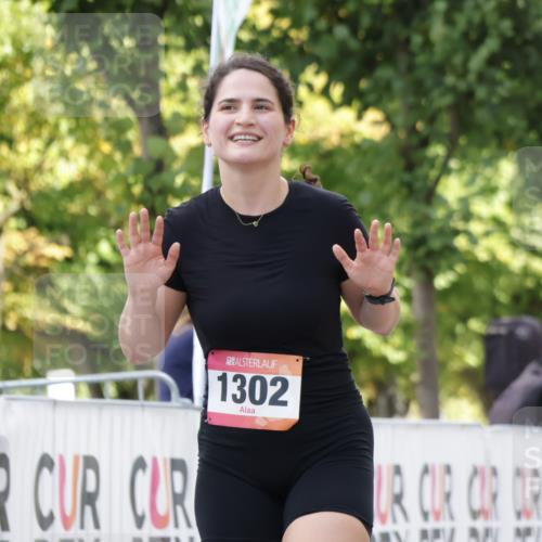 06.09.2026 - CURREX Alsterlauf Yannick Fuchs http://msf.ph/oto/10231462 06.09.2026 11:57:27 Ziel 1129, 1154, 1193, 1302 meine-sportfotos.de
