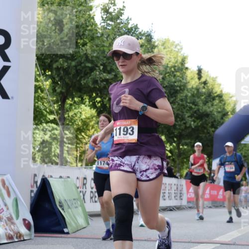 06.09.2026 - CURREX Alsterlauf Yannick Fuchs http://msf.ph/oto/10231479 06.09.2026 11:57:33 Ziel 1154, 1174, 1187, 1188, 1193, 1302, 2484 meine-sportfotos.de